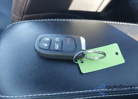 2021 Jeep Cherokee 80Th Anniversary 4X4 z USA, uszkodzony, nr VIN 1C4PJMMX5MD193027